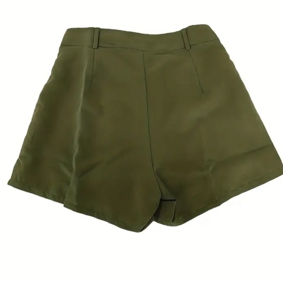 Hem Pocket Skort - Picture 3 of 3